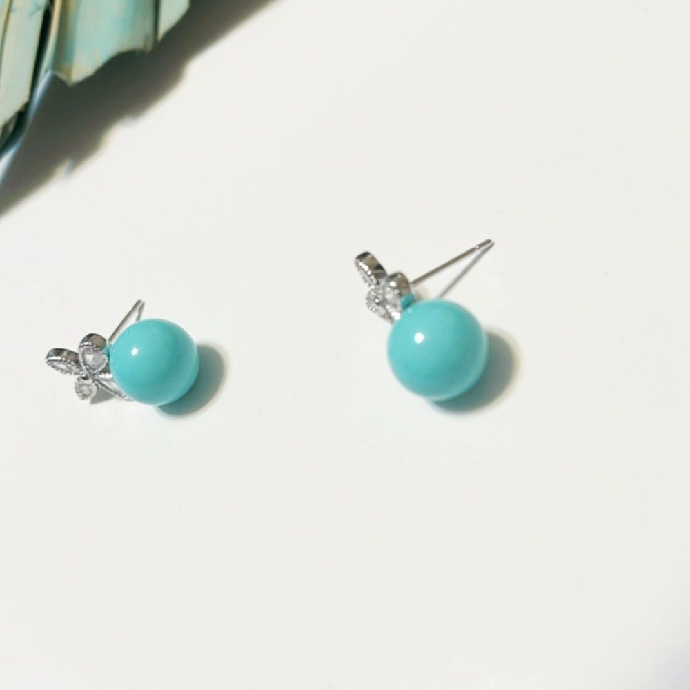 Dainty Floral earrings #156 - Picture 3 of 6